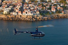 Voo de Helicóptero em Lisboa | Rota Estoril e Cascais p/ até 3