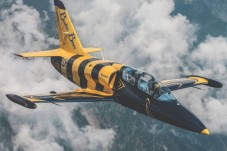 Voar um Albatros L39 Jato Caça Suíça